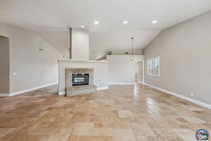 Property Photo:  277  W Horne Rd  CA 92243 