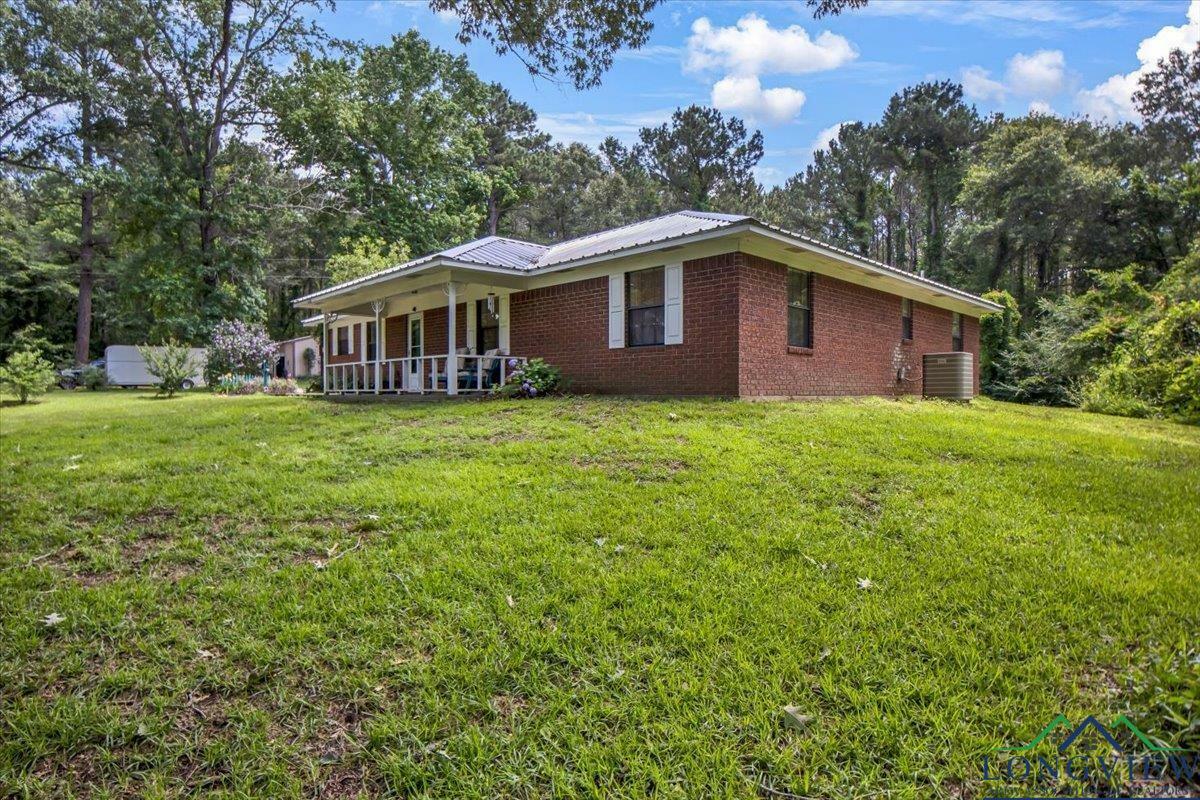 Property Photo: 584 E Fm 1798 TX 75681