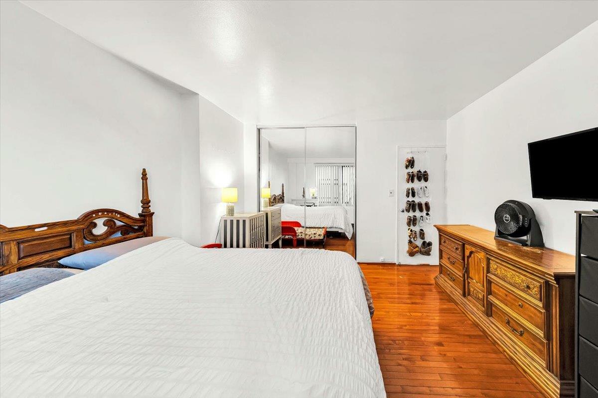 Property Photo: 4705 Henry Hudson Parkway W 7F NY 10471