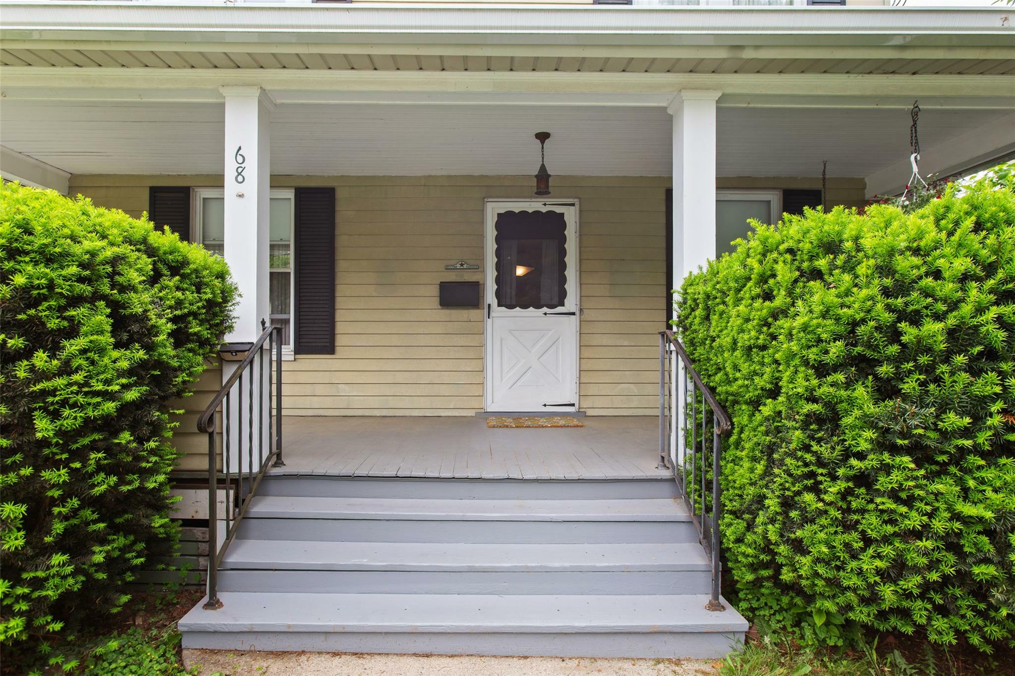 Property Photo:  68 Boltis Street  NY 10549 