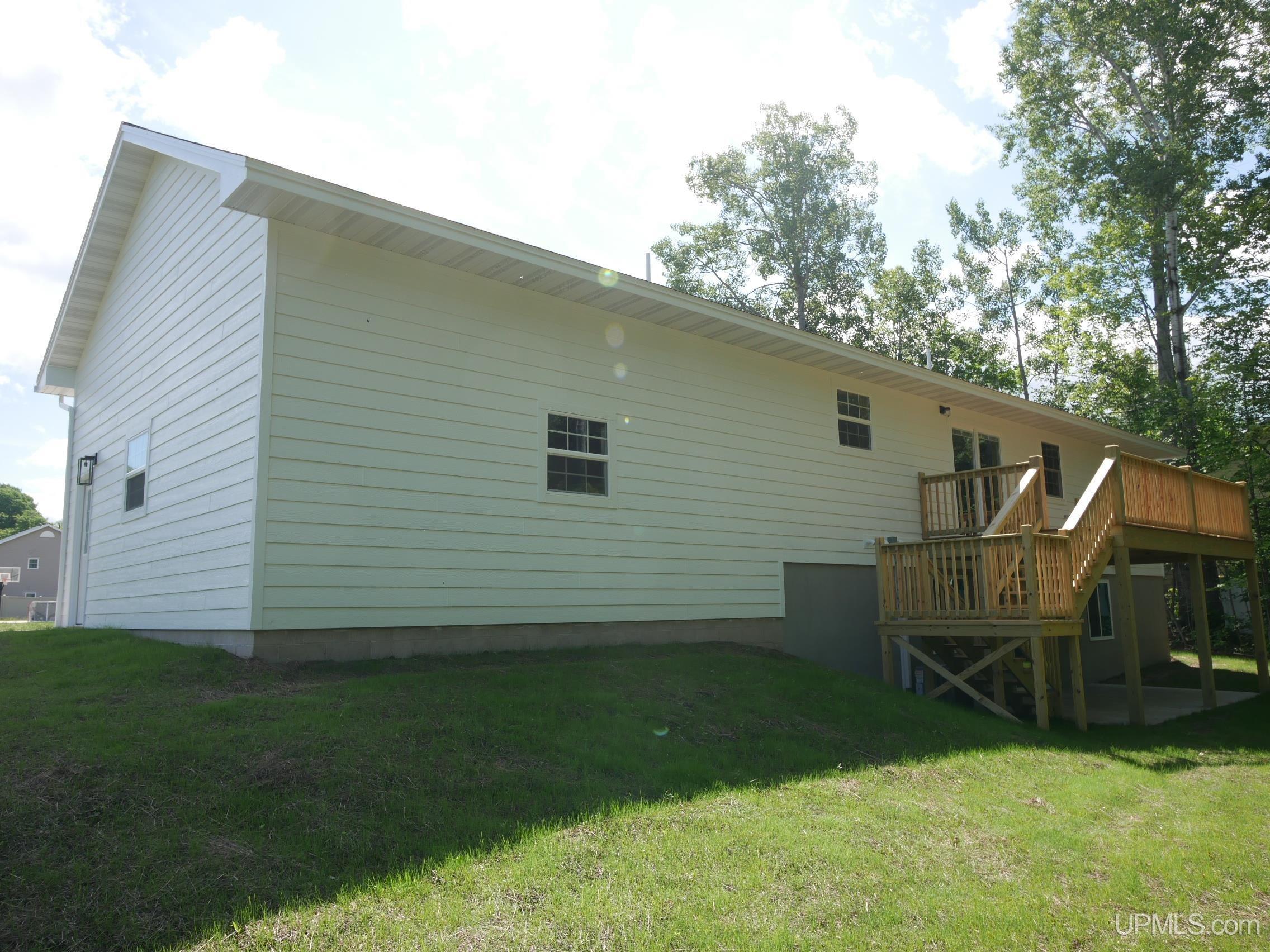 Property Photo: 1922 Sherwood Drive MI 49931
