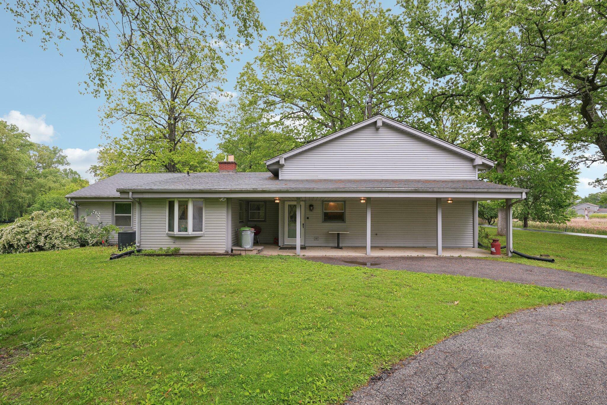 954 N Dousman Rd  Summit WI 53066 photo