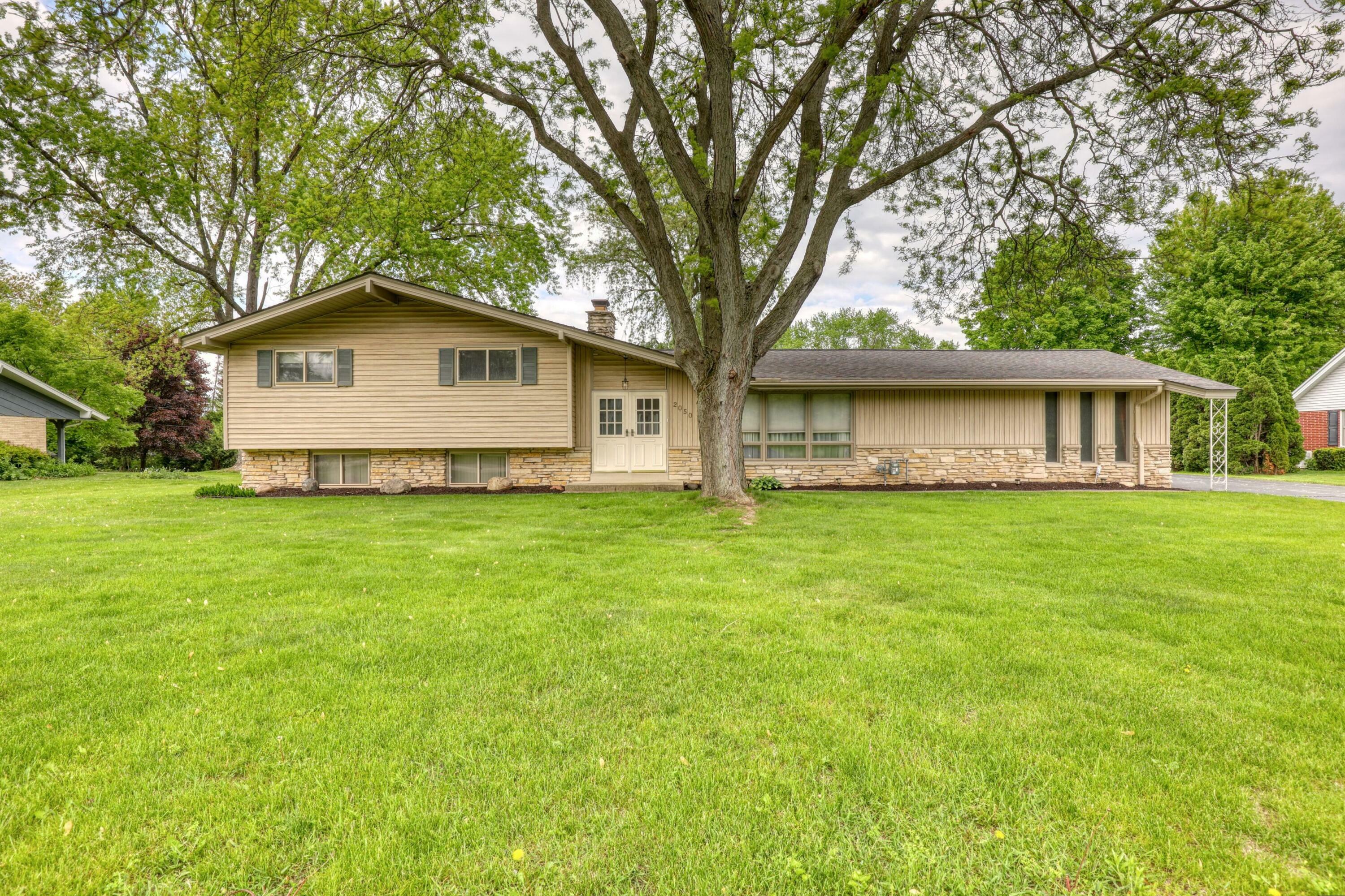 2050 Mt Kisco Dr  Elm Grove WI 53122 photo