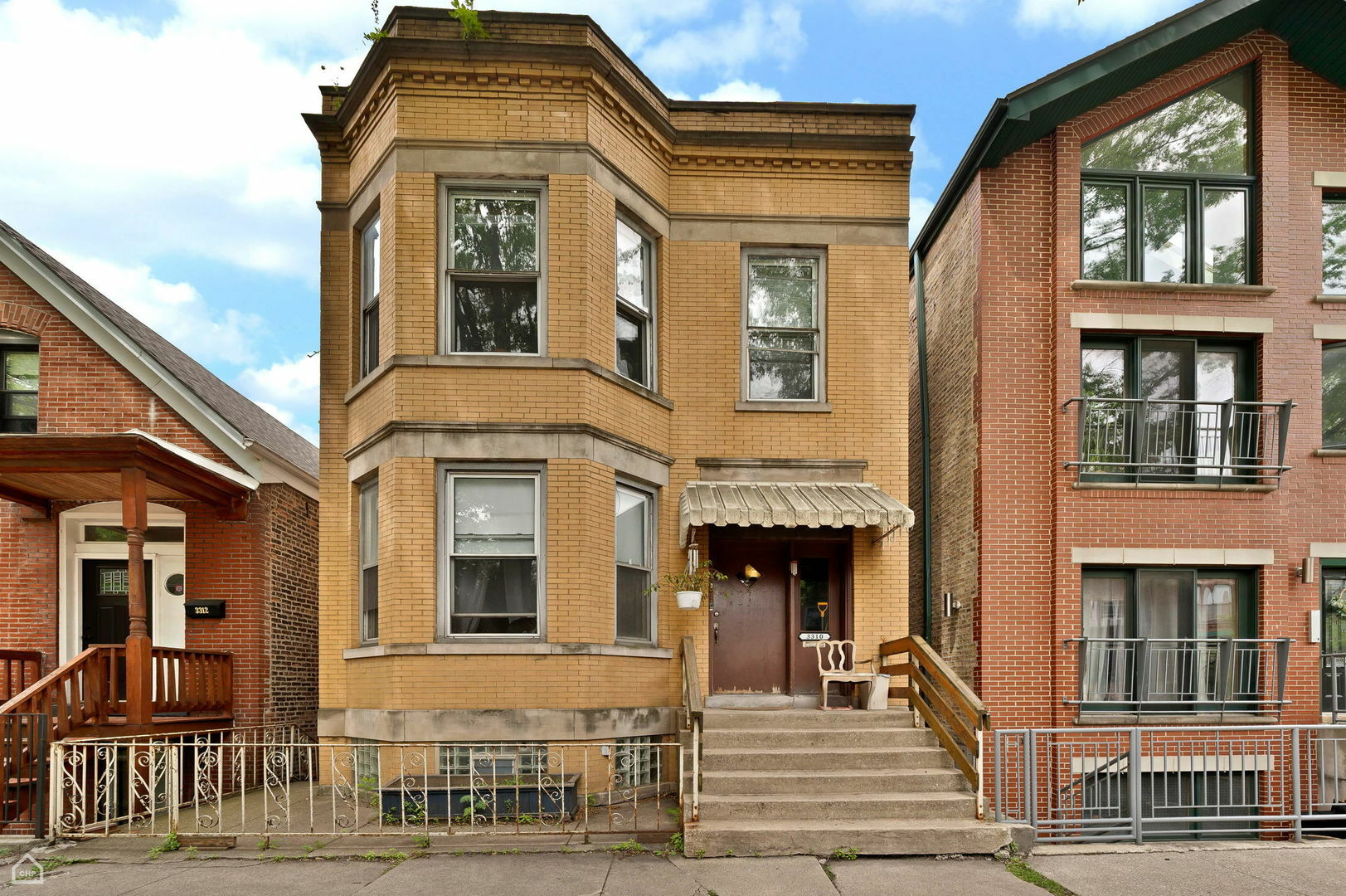 3310 S Lowe Street  Chicago IL 60616 photo