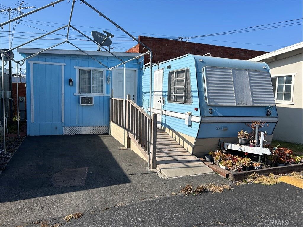 Property Photo:  22325 S Vermont Avenue S 20  CA 90502 