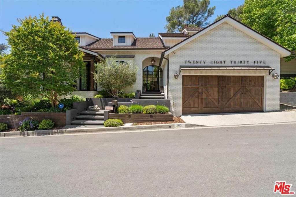 Property Photo: 2835 Westbrook Avenue CA 90046