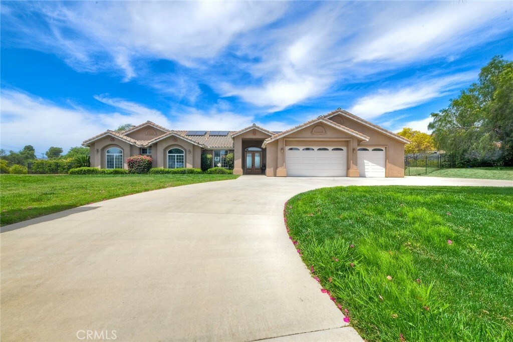 Property Photo: 1177 Estee Court CA 92028
