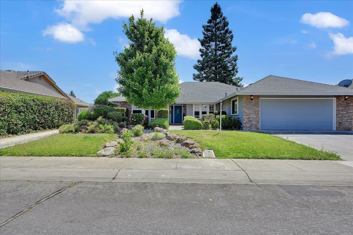 Property Photo: 1727 Patty Drive CA 95993