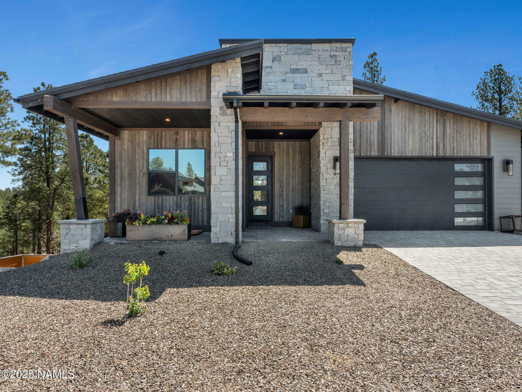 Property Photo: 2566 S Cottonrose Lane AZ 86005