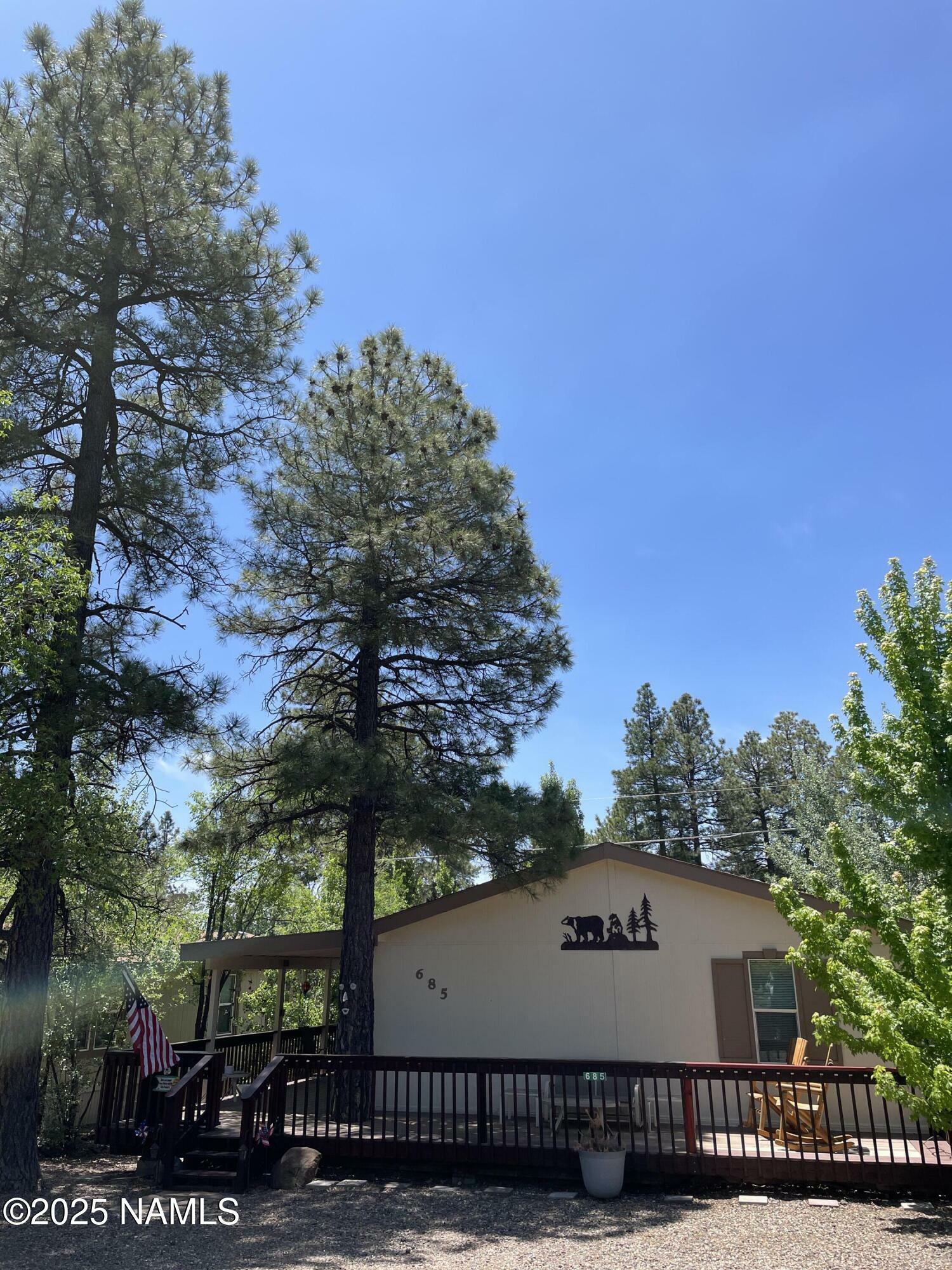 Property Photo: 685 E Oak Drive AZ 86017