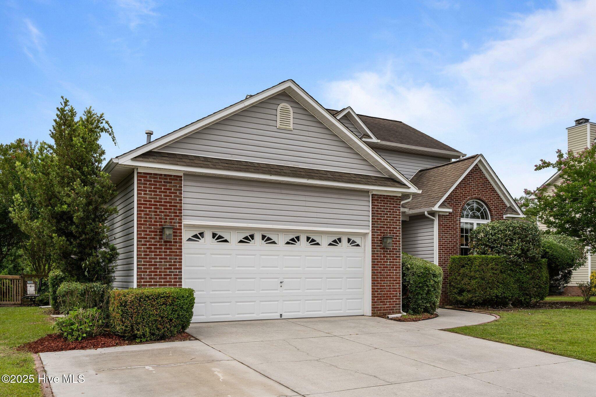 Property Photo: 206 Lansing Court NC 28540