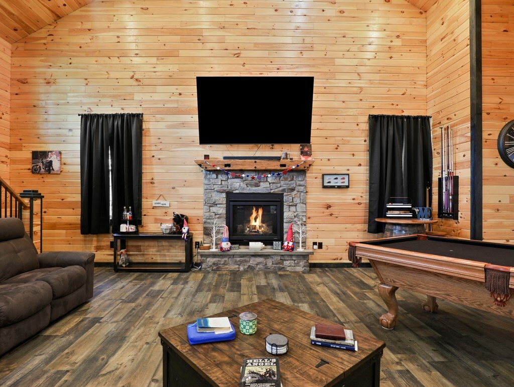 Property Photo: 17899 Route 6 PA 18848