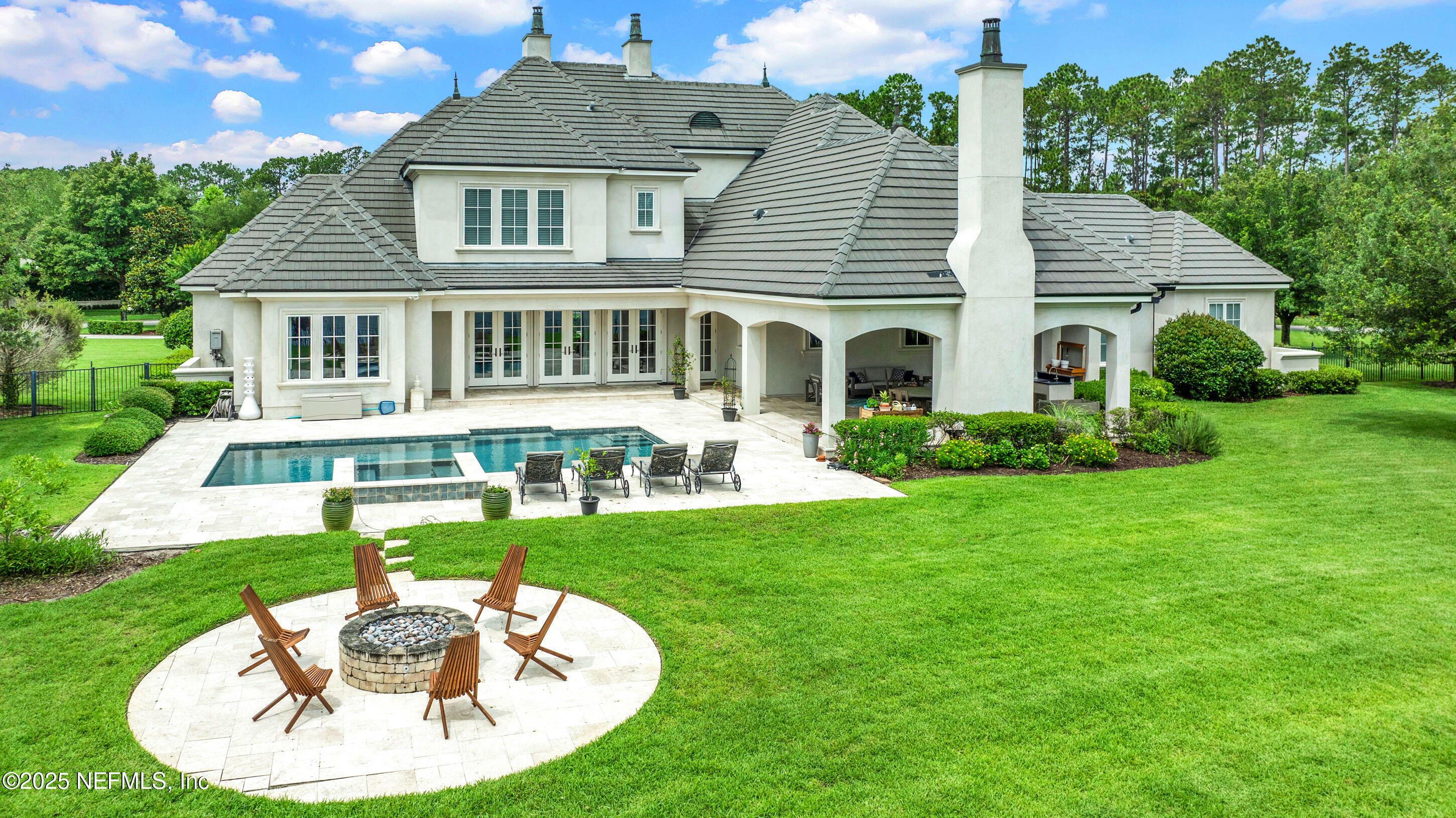 Property Photo: 5341 Bentpine Cove Road FL 32224