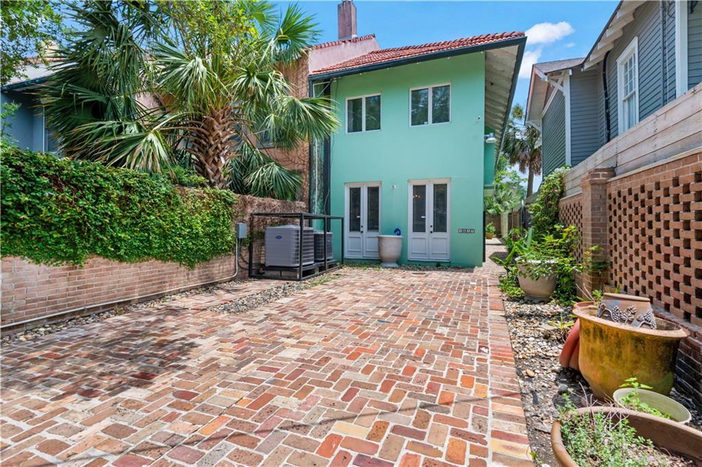 Property Photo: 2627 S Carrollton Avenue LA 70118