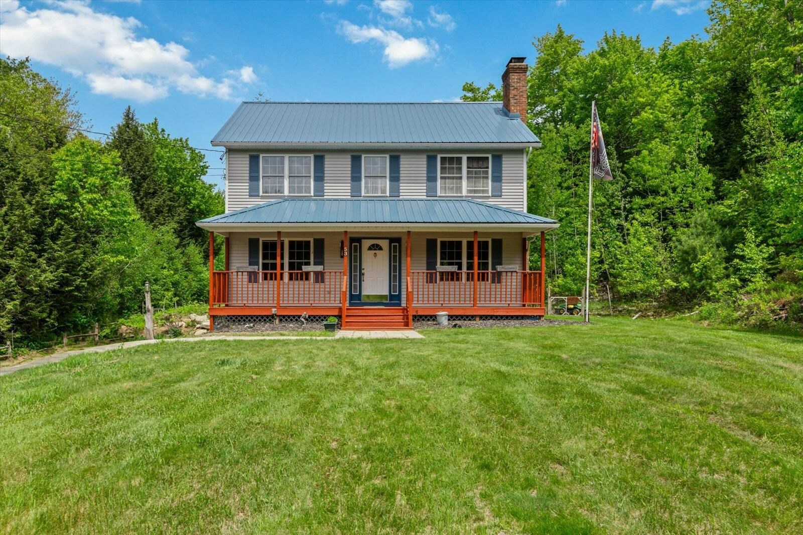 Property Photo:  53 Crestview Drive  NH 03452 