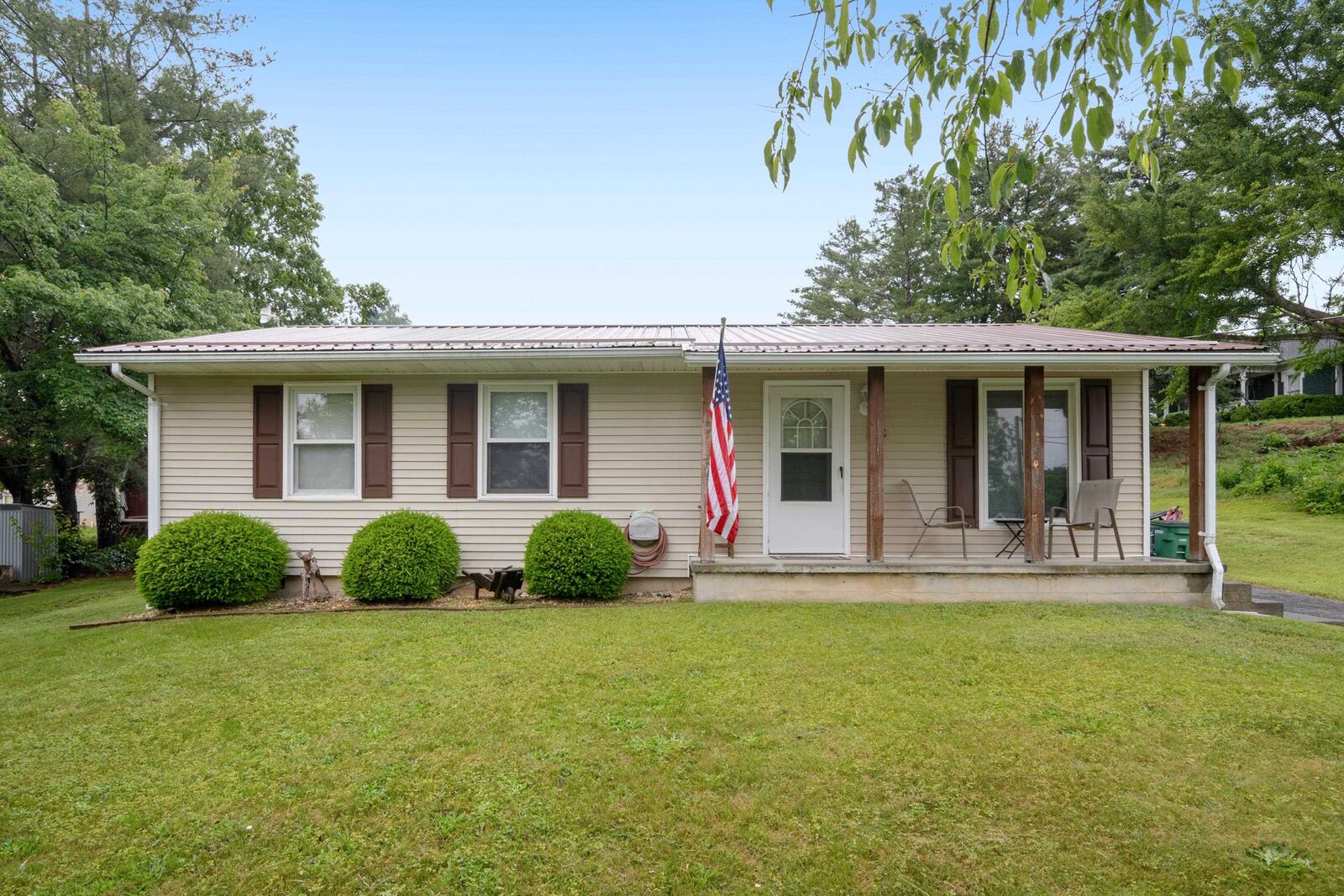 Property Photo:  490 Sunnyside Lane  VA 24073 