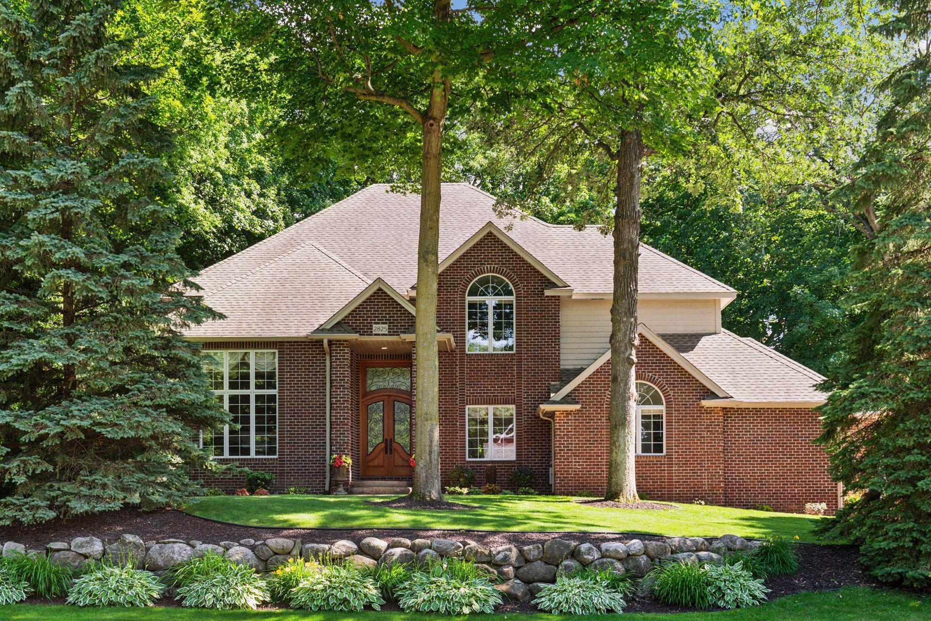 Property Photo:  2825 Ironwood Boulevard  MN 55318 