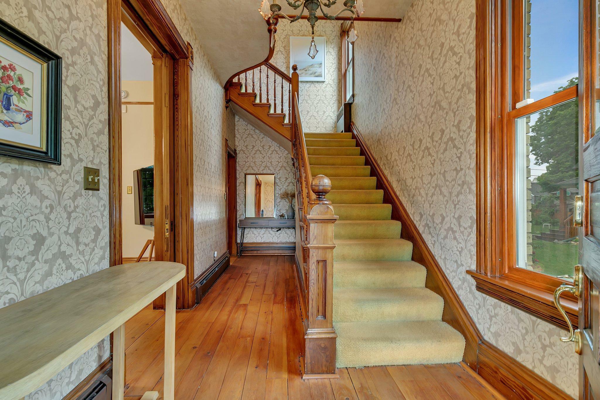 Property Photo: 605 7th Avenue N MN 56303