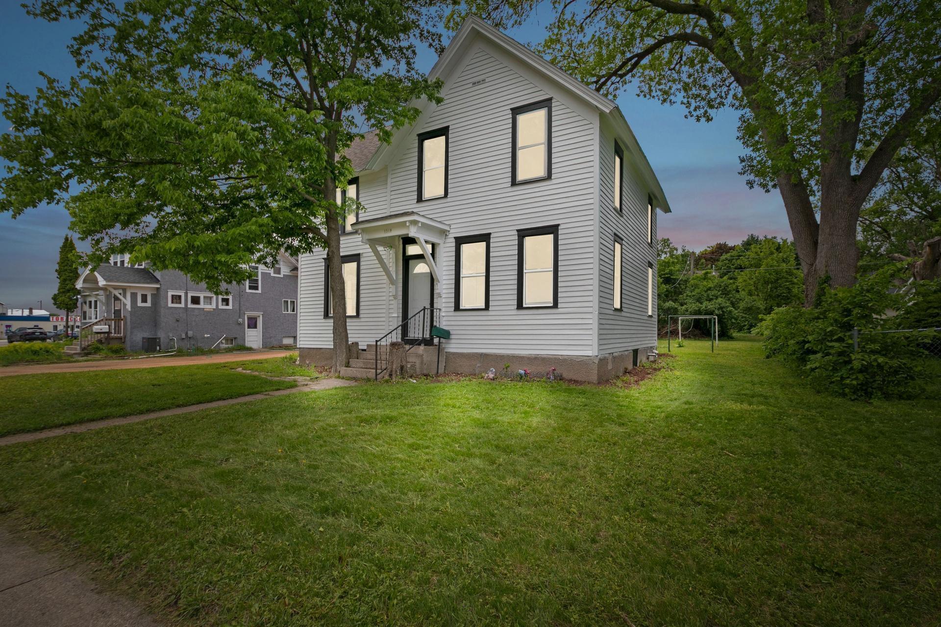 1319 Hennepin Avenue N  Glencoe MN 55336 photo