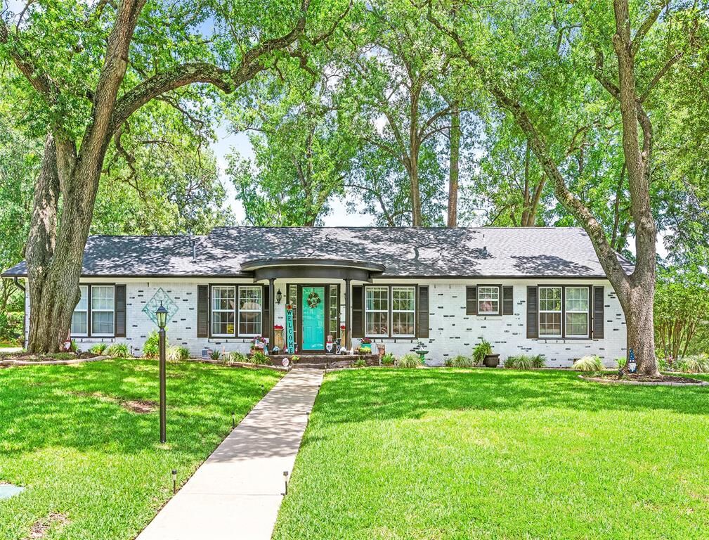 Property Photo:  3614 Birdwell Drive  TX 75701 