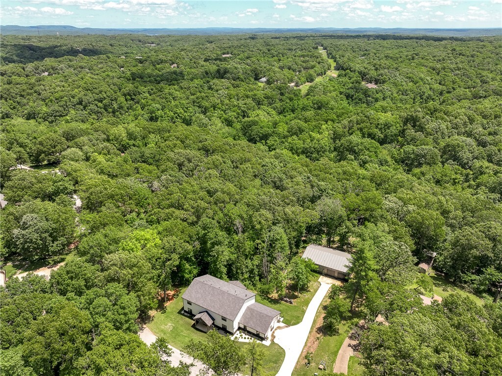 Property Photo:  112 E Woodside Lane  AR 72756 