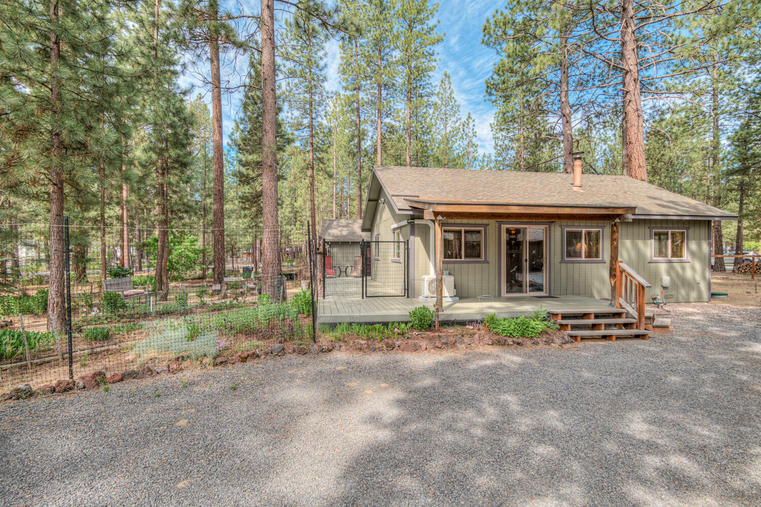 Property Photo: 15357 Ponderosa Loop OR 97739