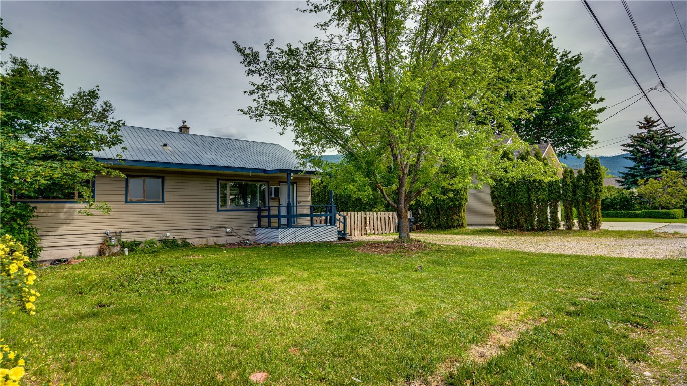 Property Photo:  2560 Colony Street  BC V0E 1B2 