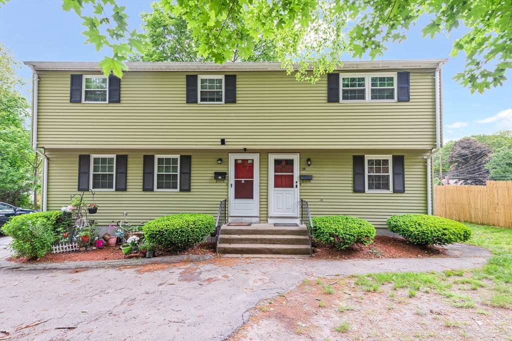 Property Photo:  24 Waverley Ln 24  MA 01702 