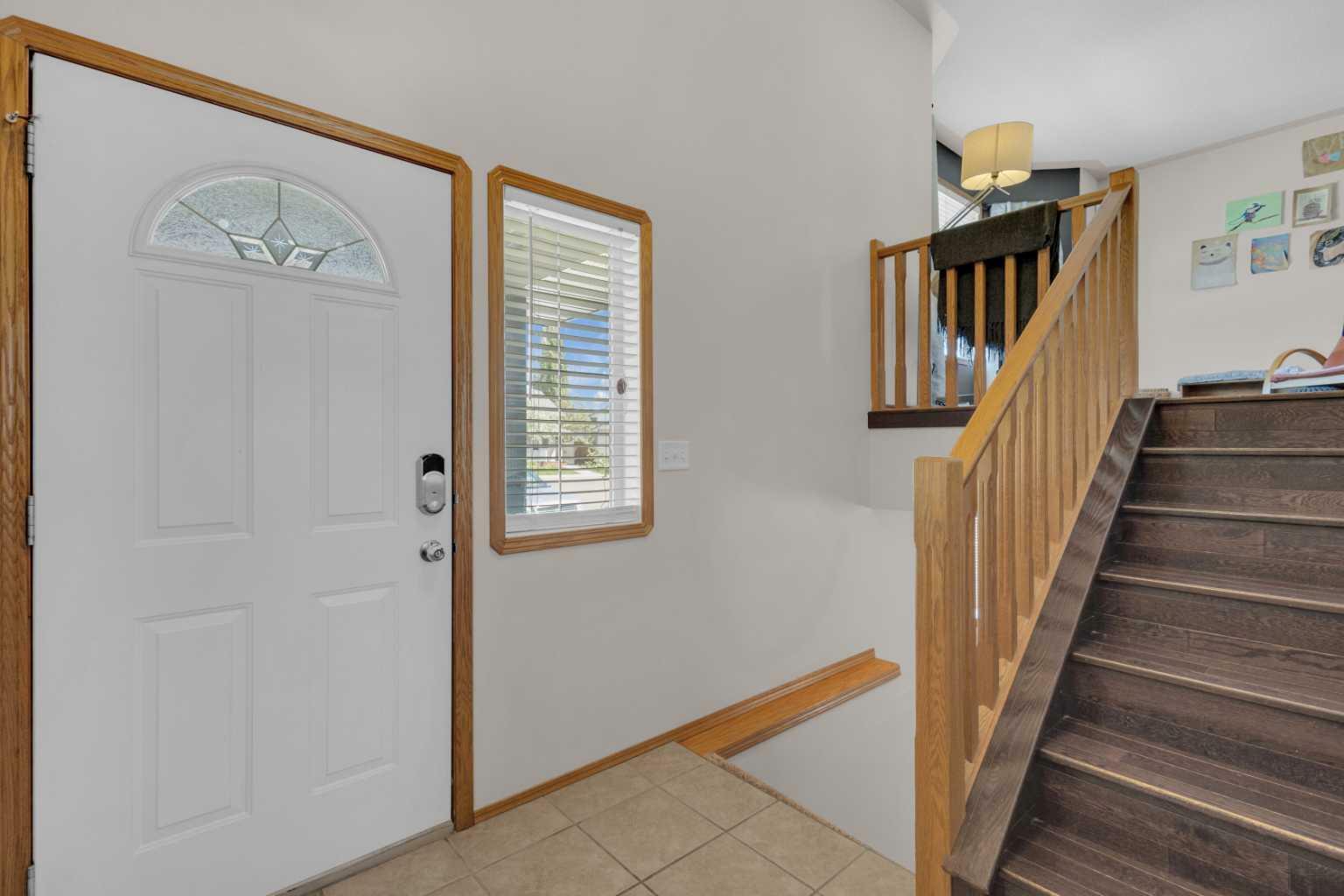 Property Photo:  51 Doherty Close  AB T4R 3G1 