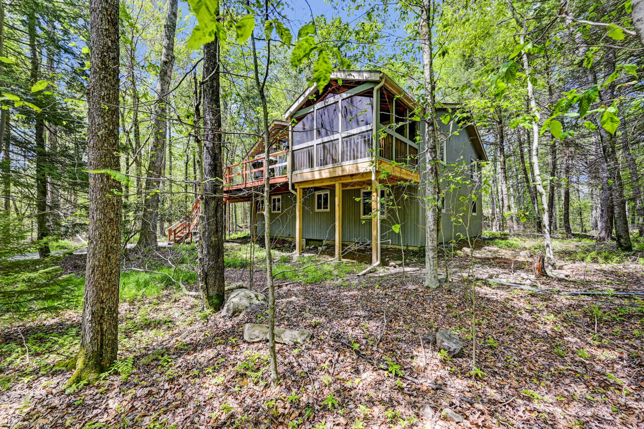 Property Photo: 1172 Deer Trail Road PA 18350