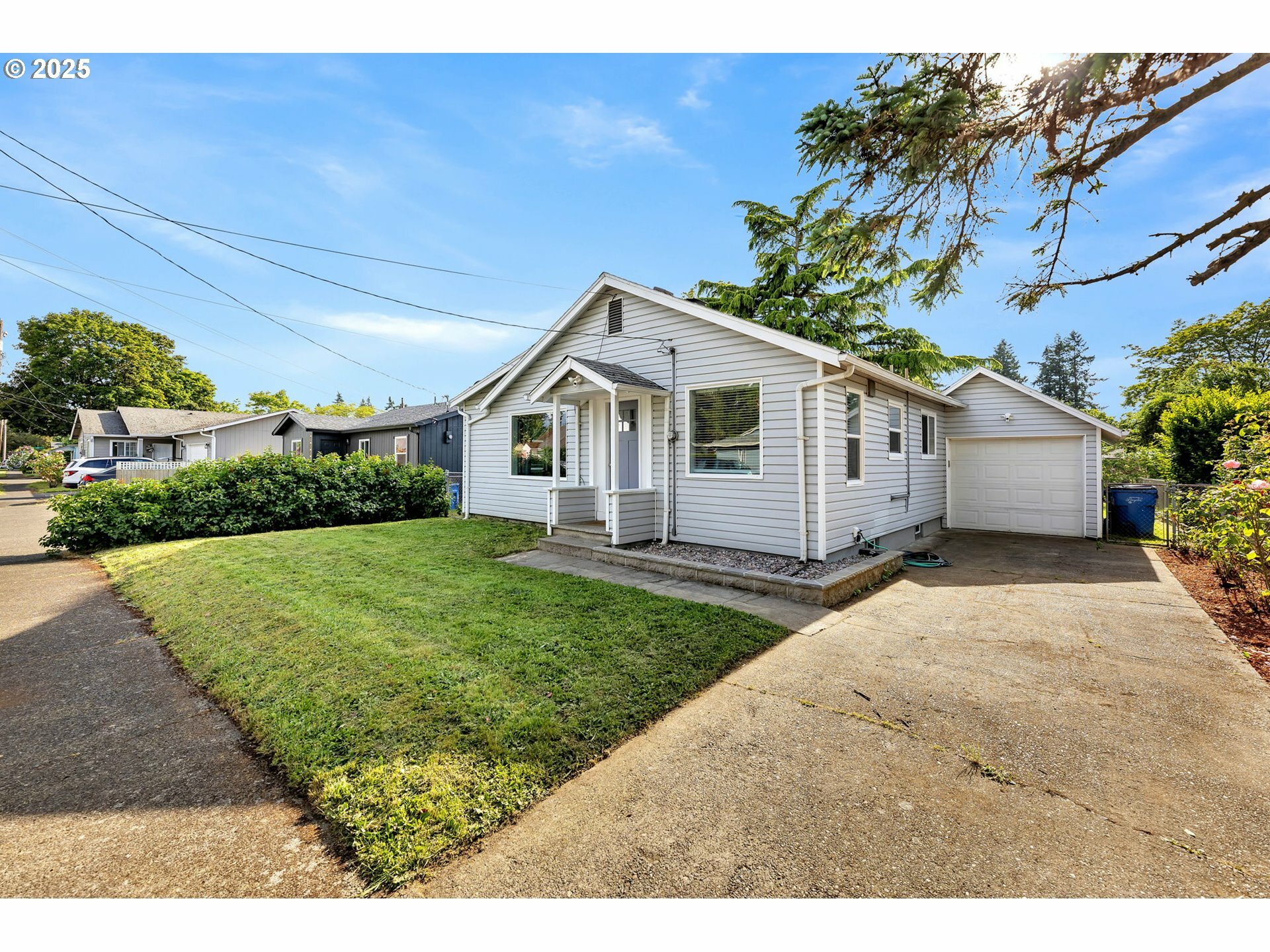Property Photo: 3018 U St WA 98663