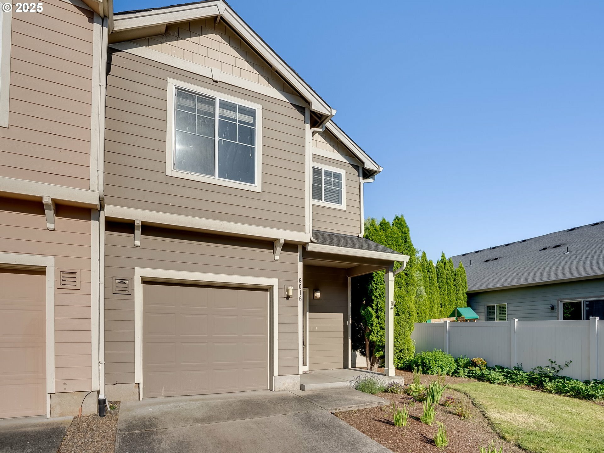 Property Photo:  6016 NE 81st Ave  WA 98662 
