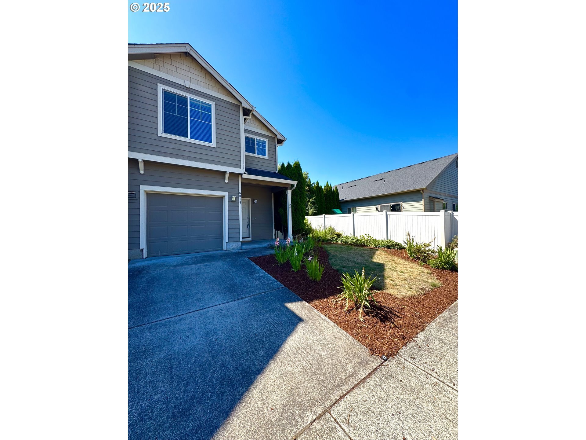 Property Photo: 6016 NE 81st Ave WA 98662