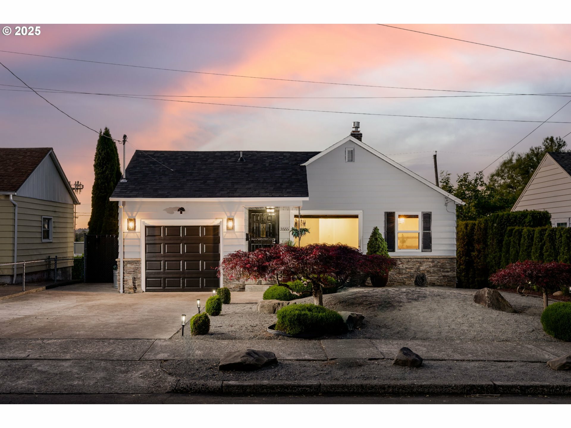 Property Photo: 3555 NE Lombard Ct OR 97211
