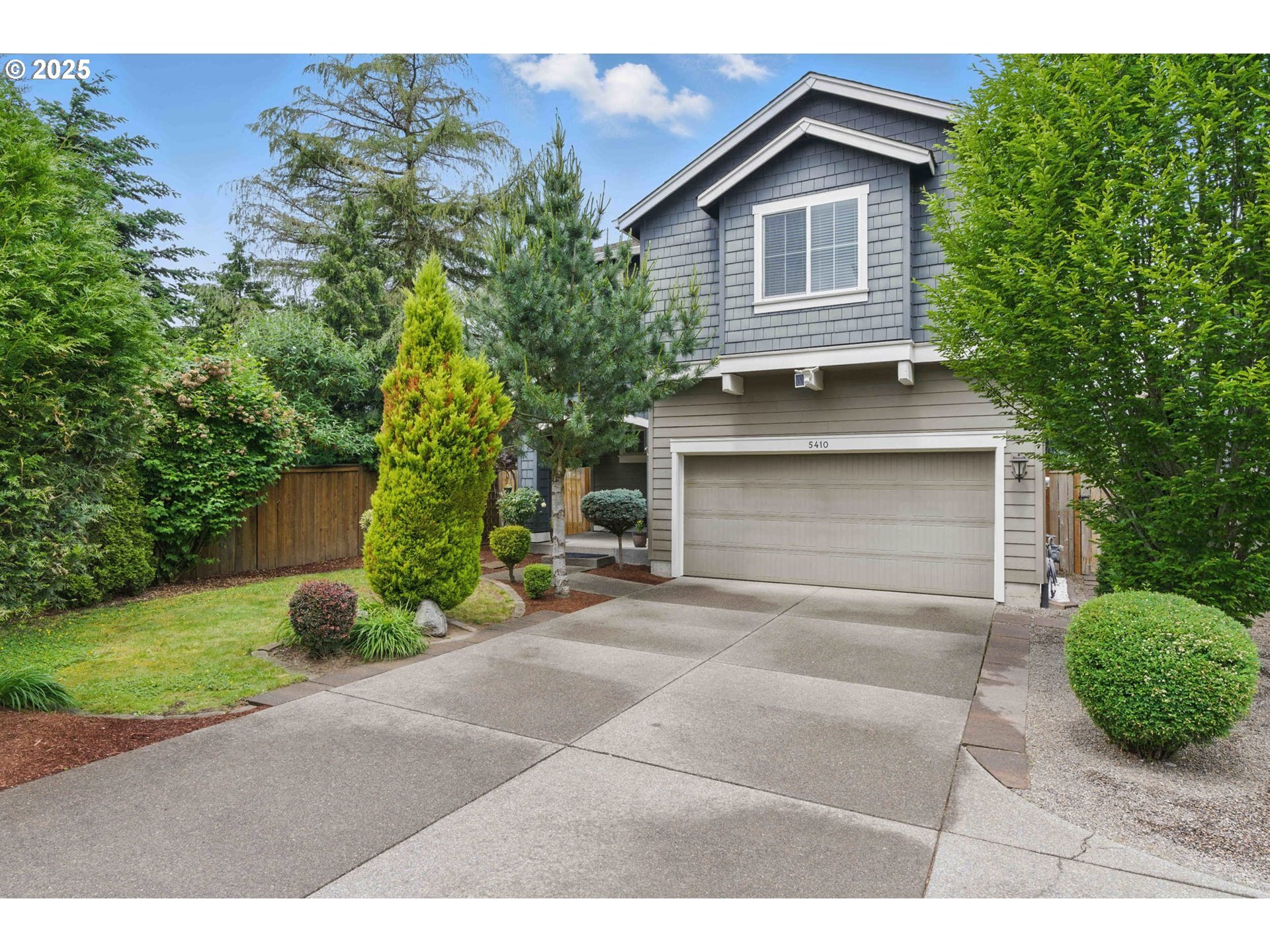 Property Photo: 5410 NE 51st Cir WA 98661