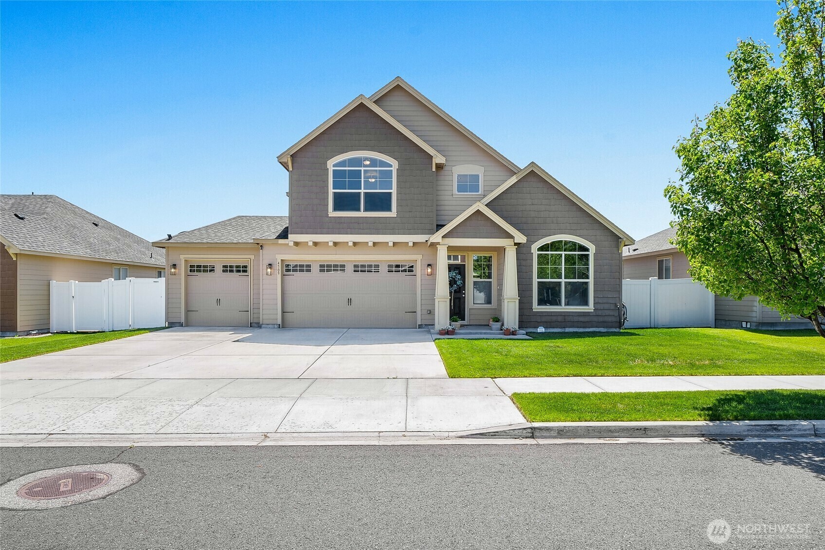 Property Photo: 4709 W Fox Street WA 98837