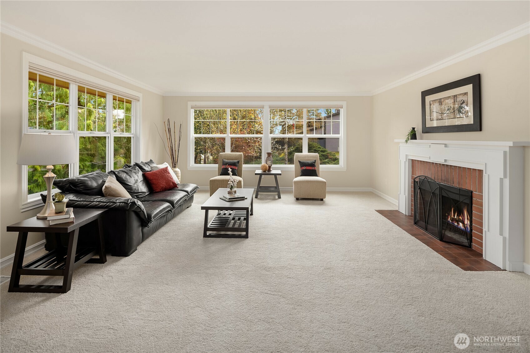 Property Photo: 7405 92nd Place SE WA 98040