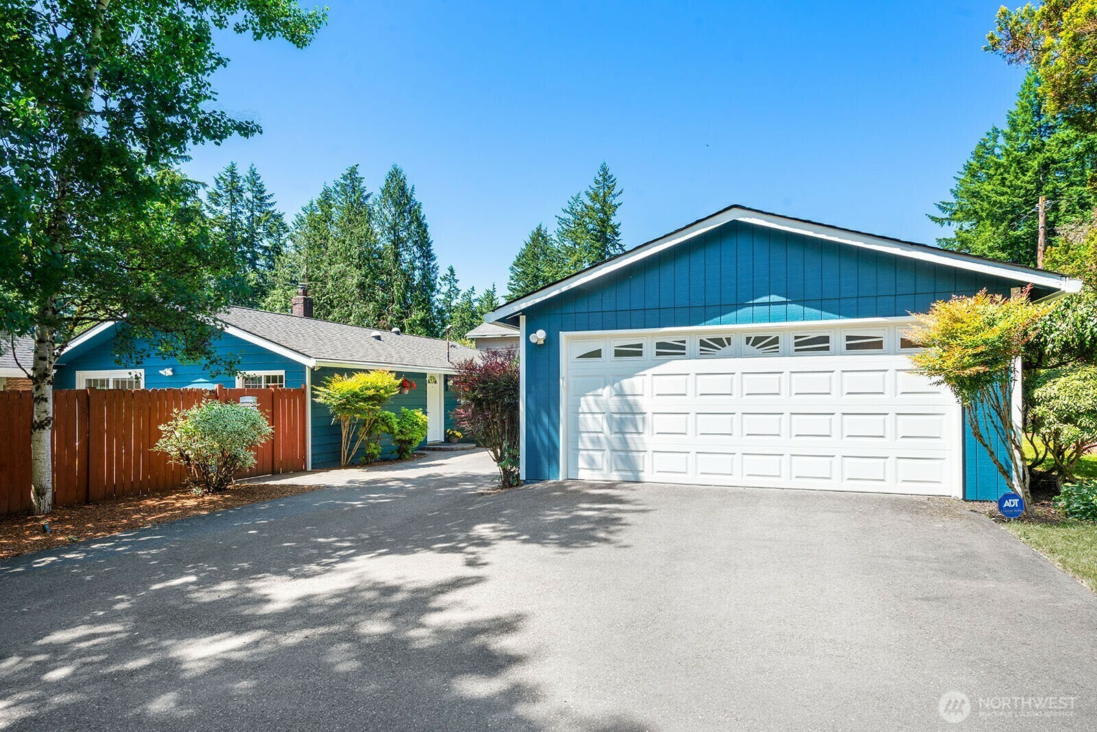 Property Photo: 21525 SE 24th Street WA 98075