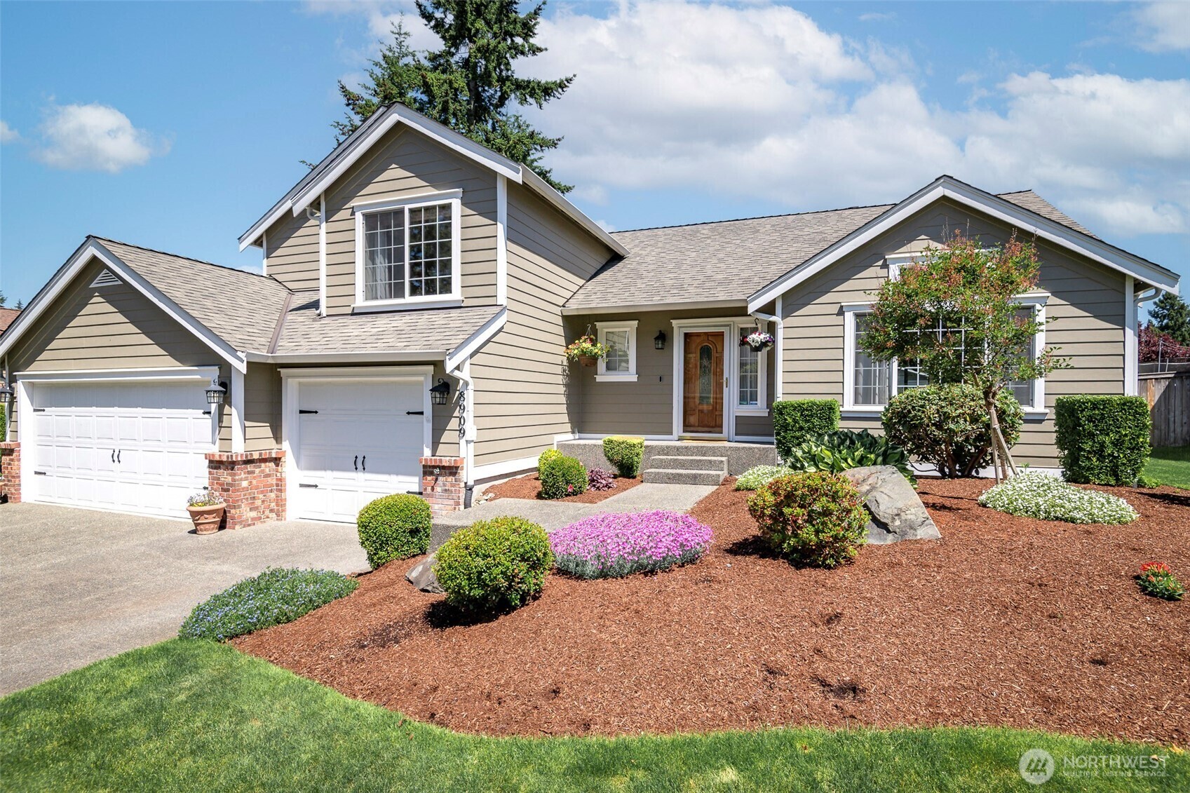Property Photo: 8909 170th Street Ct E WA 98375
