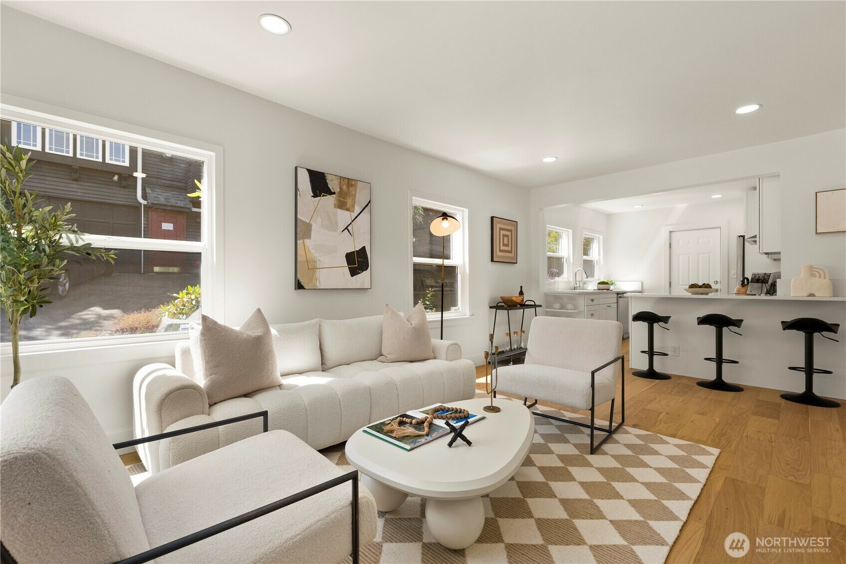 Property Photo:  2614 E Olive St  WA 98122 