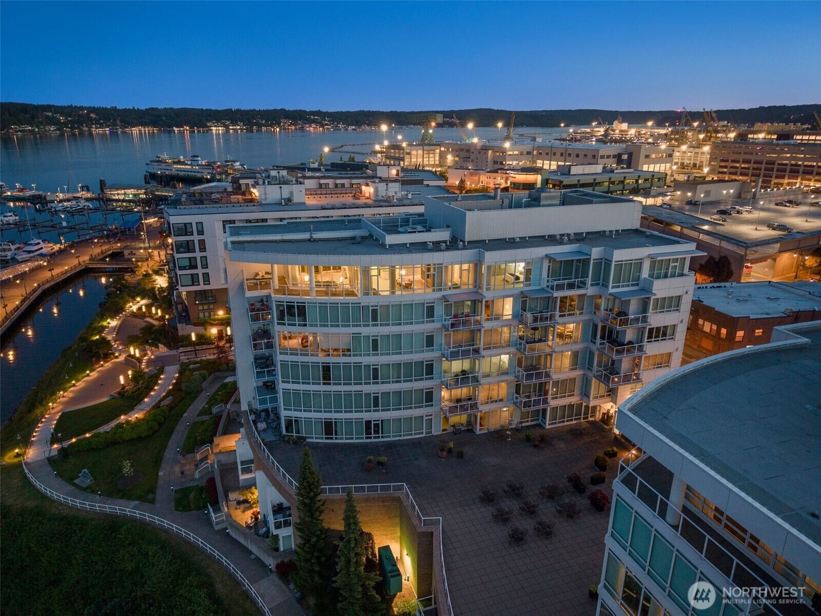 Property Photo: 320 Washington Avenue 604 WA 98337