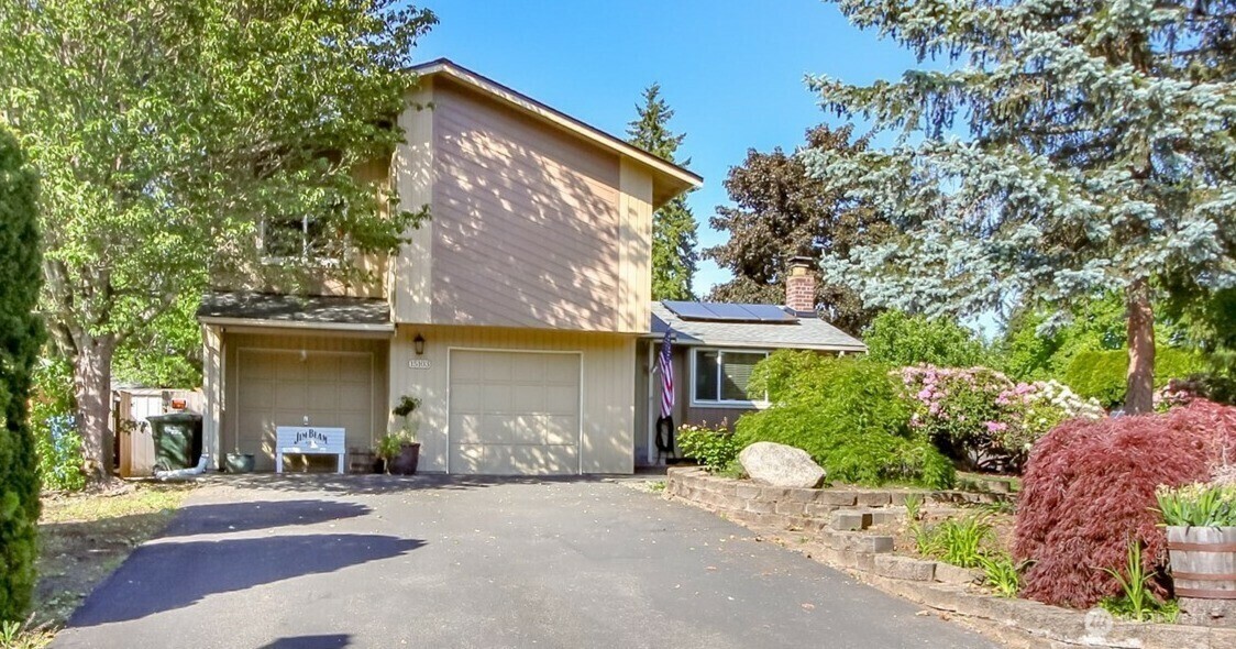 Property Photo: 15103 Westmore Drive E WA 98374