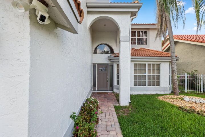 Property Photo: 10326 Buena Ventura Drive FL 33498