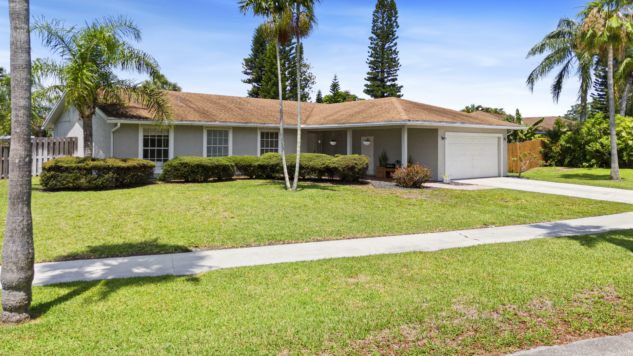 Property Photo:  4114 Bay Laurel Way  FL 33487 