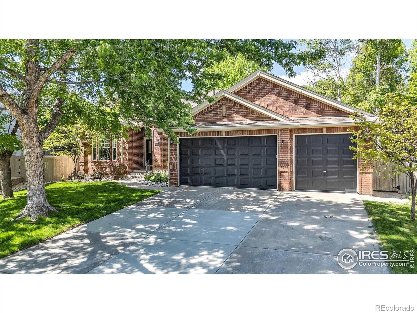 Property Photo:  2563 Otter Court  CO 80026 