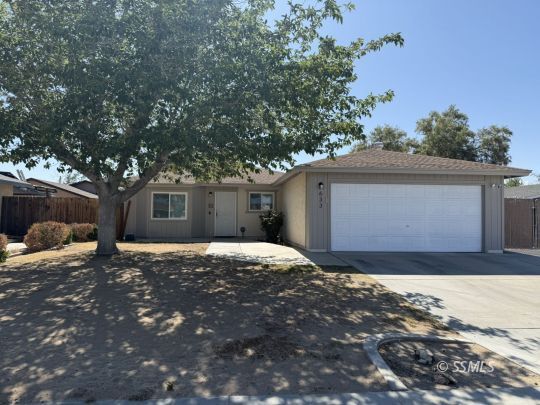 633 S Sunset St  Ridgecrest CA 93555 photo