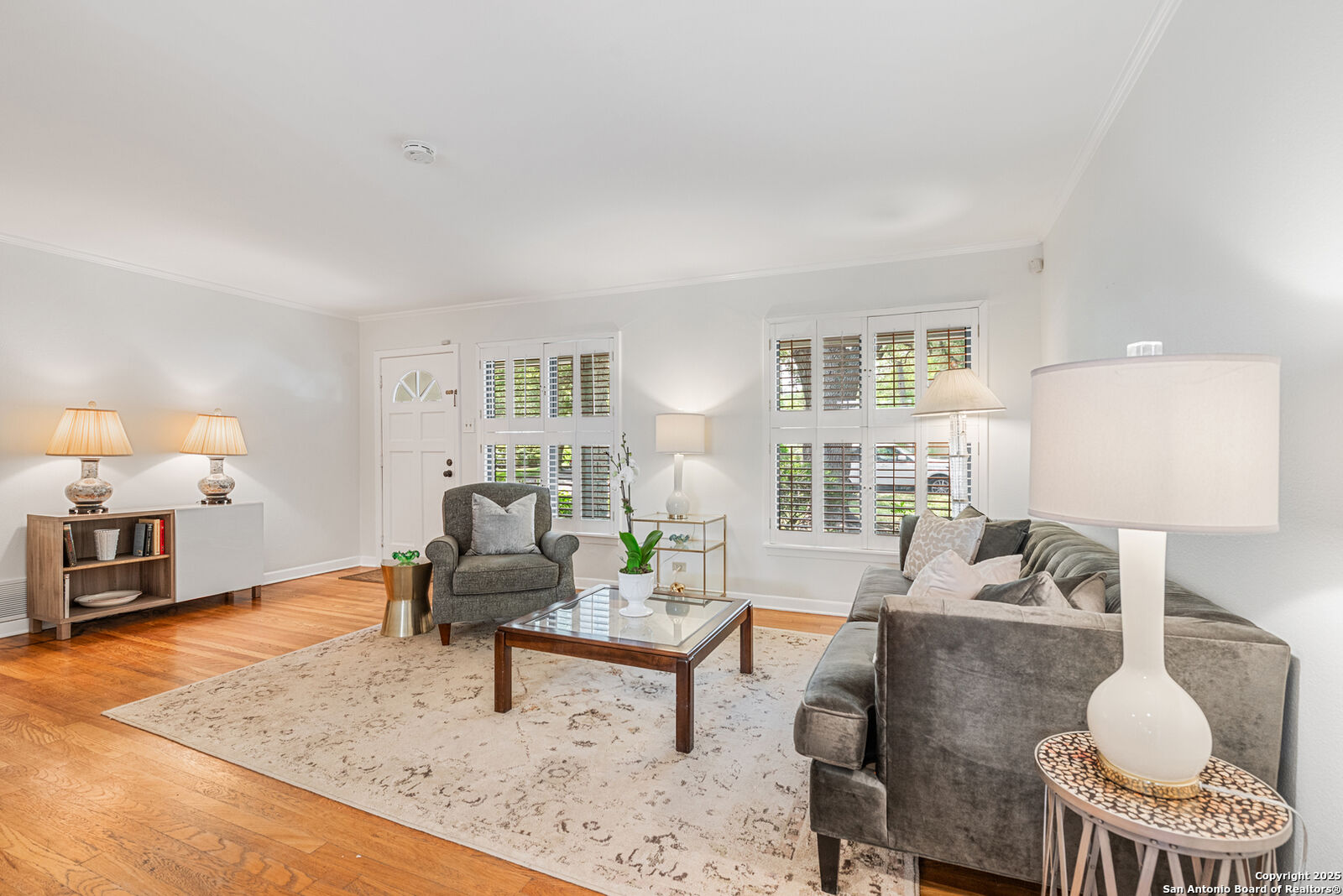 Property Photo:  419 Woodcrest Dr  TX 78209 