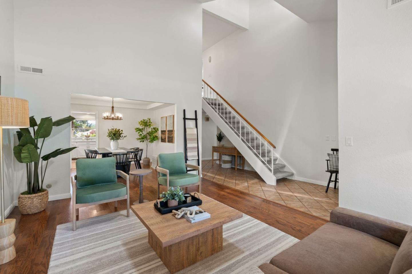 Property Photo: 529 Adirondack Way CA 94598