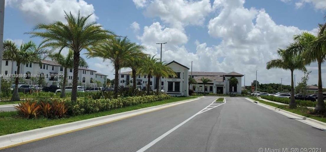 Property Photo: 15560 SW 136 St #3-206 FL 33196