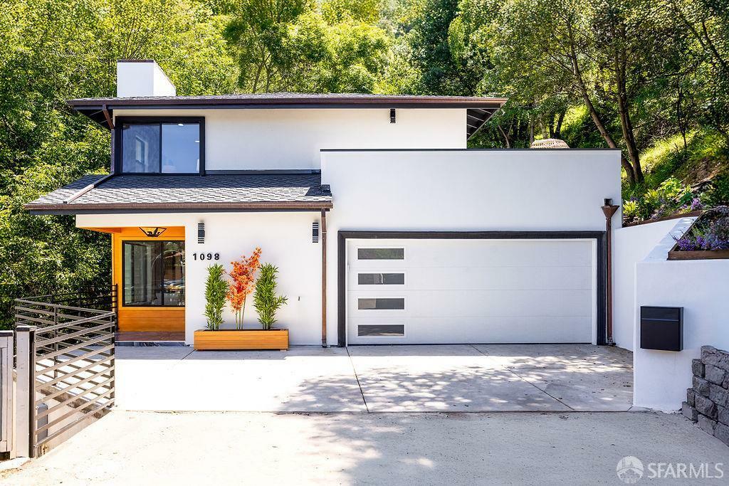 Property Photo: 1098 Siler Place CA 94705
